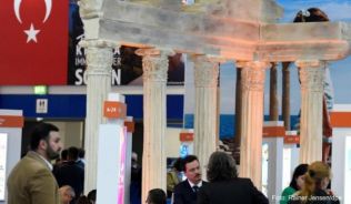 Die Türkei ist auf der ITB vertreten. Viele deutsche Urlauber meiden das Land##Foto: Rainer Jensen/dpa Die Türkei ist auf der ITB vertreten. Viele deutsche Urlauber meiden das Land