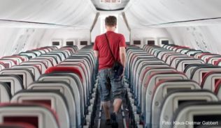 Nur ein Passagier in der Maschine? Das kann sich keine Airline auf Dauer leisten. Im Gegenteil: Die Maschinen werden überbucht, weil manche Gäste einfach nicht erscheinen##Foto: Klaus-Dietmar Gabbert Nur ein Passagier in der Maschine? Das kann sich keine Airline auf Dauer leisten. Im Gegenteil: Die Maschinen werden überbucht, weil manche Gäste einfach nicht erscheinen
