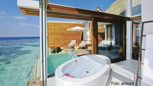 Luxus pur: Eine Nacht in einem Inselresort auf den Malediven kostet oft mehrere hundert Euro. Das können sich nur Wenige leisten##Foto: airtours Luxus pur: Eine Nacht in einem Inselresort auf den Malediven kostet oft mehrere hundert Euro. Das können sich nur Wenige leisten
