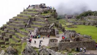 Der Machu Picchu widersteht seit 100 Jahren dem Touristenansturm.##Foto: dpa Der Machu Picchu widersteht seit 100 Jahren dem Touristenansturm.