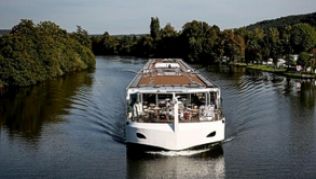 Die Flusskreuzfahrt fiel ins Wasser - und das Reisebüro wies die Verantwortung von sich. Dem stellte der BGH sich nun entgegen##Foto: David Ebener VDie Flusskreuzfahrt fiel ins Wasser - und das Reisebüro wies die Verantwortung von sich. Dem stellte der BGH sich nun entgegen