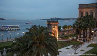 Ruhe am Bosporus: Vor allem Istanbul hat nach den Anschlägen mit sinkenden Touristenzahlen zu kämpfen##Foto: Michael Kappeler/dpa/dpa-tmn Ruhe am Bosporus: Vor allem Istanbul hat nach den Anschlägen mit sinkenden Touristenzahlen zu kämpfen