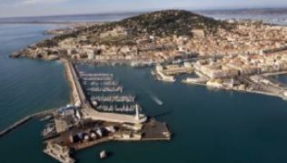 Der südfranzösische Fischerort Sète in Languedoc liegt an einem Binnenmeer.