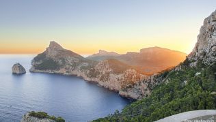 Das Kap Formentor zählt auf der Insel Mallorca zu den beliebtesten Ausflugszielen Das Kap Formentor zählt auf der Insel Mallorca zu den beliebtesten Ausflugszielen