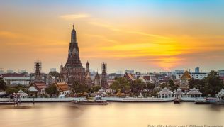 Der Tempel Wat Arun befindet sich im Ortsteil Bangkok Yai. Der Tempel Wat Arun befindet sich im Ortsteil Bangkok Yai.