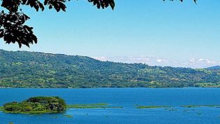 Grünes Land El Salvador in Mittelamerika mit vielen Seen##Foto: Flickr.com, Adalberto H. Vega Grünes Land El Salvador in Mittelamerika mit vielen Seen