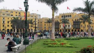 Im Zentrum von Lima, der Hauptstadt von Peru, Plaza de Armas##Foto: Wikimedias Commons, Xauxa Im Zentrum von Lima, der Hauptstadt von Peru, Plaza de Armas