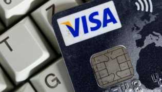 Der Kauf mit der Visa-Karte gehört zu den gängigen Zahlungsmöglichkeiten. Solche muss ein Reiseportal kostenlos anbieten.##Foto: Ole Spata/dpa Der Kauf mit der Visa-Karte gehört zu den gängigen Zahlungsmöglichkeiten. Solche muss ein Reiseportal kostenlos anbieten.