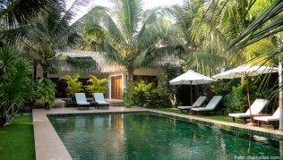 Zwischen Saigon und Nha Trang befinden sich die »Cham Villas« in einer traumhaften tropischen Anlage Zwischen Saigon und Nha Trang befinden sich die »Cham Villas« in einer traumhaften tropischen Anlage