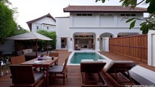 An der traumhaften Bucht Choeng Mon auf Koh Samui liegt das »Sala Samui«. Einige der Villen haben einen Privatpool An der traumhaften Bucht Choeng Mon auf Koh Samui liegt das »Sala Samui«. Einige der Villen haben einen Privatpool
