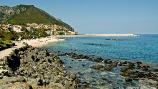 Das »Hotel Costa Dorada« auf Sardinien bietet neben netten Zimmern auch eine ganze Palette an Ausflügen an Das »Hotel Costa Dorada« auf Sardinien bietet neben netten Zimmern auch eine ganze Palette an Ausflügen an