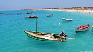 Text...##Foto: pixabay.com Nur 50 Meter vom Sandstrand des Ortes liegt die schöne Apartmentanlage »Ponta Preta«, alle Apartments sind mit Küche und Wohnbereich ausgestattet