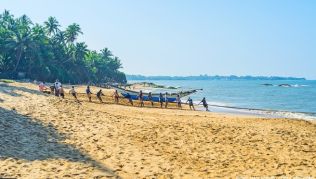 Der Traumstrand von Bentota liegt 60 Kilometer von Colombo entfernt auf einer Halbinsel##Foto: istockphoto.com / efesenko Der Traumstrand von Bentota liegt 60 Kilometer von Colombo entfernt auf einer Halbinsel