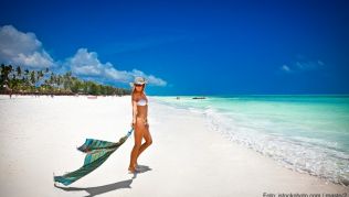 Sansibar ist umrandet von weißen Sandstränden. Bwejuu Beach ist einer davon##Foto: panthermedia.net, Katharina Helmers Sansibar ist umrandet von weißen Sandstränden. Bwejuu Beach ist einer davon
