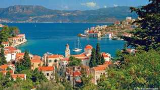 Ein Ägäis-Traum: der Hafenort Megisti auf der Insel Kastelorizo Ein Ägäis-Traum: der Hafenort Megisti auf der Insel Kastelorizo