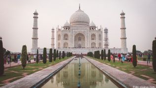 Rund sieben Millionen Menschen bestaunen jährlich das Taj Mahal in Indien Rund sieben Millionen Menschen bestaunen jährlich das Taj Mahal in Indien