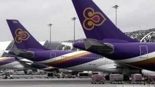 Thai Airways stornierte alle Flüge von Bangkok nach Europa am späten Mittwochabend und frühen Donnerstagmorgen Thai Airways stornierte alle Flüge von Bangkok nach Europa am späten Mittwochabend und frühen Donnerstagmorgen