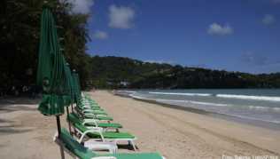 Die thailändische Regierung hat nun mit dem «Phuket Sandbox»-Programm begonnen, um die Touristen wieder nach Phuket zu bringen Die thailändische Regierung hat nun mit dem «Phuket Sandbox»-Programm begonnen, um die Touristen wieder nach Phuket zu bringen
