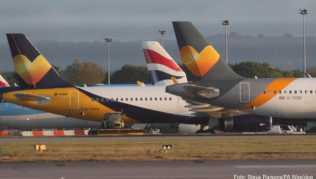 Die Maschinen des britischen Touristikkonzerns Thomas Cook bleiben am Boden Die Maschinen des britischen Touristikkonzerns Thomas Cook bleiben am Boden