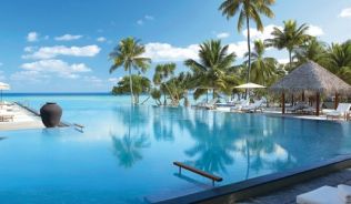 Malediven, Baa-Atoll, Landaa Giraavaru: Hideaway für gutbetuchte Robinsons##Foto: © Four Seasons - LandaaGiraavaru Malediven, Baa-Atoll, Landaa Giraavaru: Hideaway für gutbetuchte Robinsons