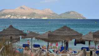 Ab 1. Mai nimmt der Touristikkonzern Tui auch wieder die Balearen-Inseln Ibiza und Formentera ins Programm. Nach dem Neustart auf Mallorca folgen Ziele an der Algarve und mehrere griechische Mittelmeerinseln Ab 1. Mai nimmt der Touristikkonzern Tui auch wieder die Balearen-Inseln Ibiza und Formentera ins Programm. Nach dem Neustart auf Mallorca folgen Ziele an der Algarve und mehrere griechische Mittelmeerinseln