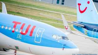 Fallende Inzidenzen und weniger Reise-Einschränungen bringen die Buchungen bei TUI in Schwung. Zudem rechnet der Konzern damit, dass in der Krise ausgefallene Urlaube nachgeholt werden Fallende Inzidenzen und weniger Reise-Einschränungen bringen die Buchungen bei TUI in Schwung. Zudem rechnet der Konzern damit, dass in der Krise ausgefallene Urlaube nachgeholt werden