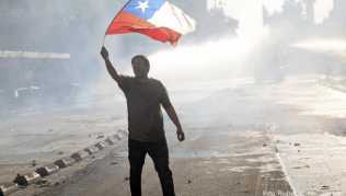 Massenproteste in Chile: Wegen anhaltender Unruhen wird Chile-Reisenden nahe gelegt öffentliche Plätze und Menschenansammlungen zu meiden Massenproteste in Chile: Wegen anhaltender Unruhen wird Chile-Reisenden nahe gelegt öffentliche Plätze und Menschenansammlungen zu meiden