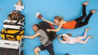 Jetzt aber schnell: Ohne die nötigen Dokumente kommen Patchwork-Familien nicht in den Urlaub Jetzt aber schnell: Ohne die nötigen Dokumente kommen Patchwork-Familien nicht in den Urlaub