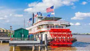 Die »Natchez« ist der letzte klassisch von einer Dampfmaschine angetriebene Raddampfer, der den Mississippi ab New Orleans befährt Die »Natchez« ist der letzte klassisch von einer Dampfmaschine angetriebene Raddampfer, der den Mississippi ab New Orleans befährt