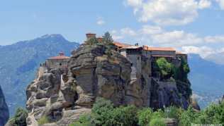 Irre Architektur: Das Kloster Varlaam thront auf einer Felsnadel Irre Architektur: Das Kloster Varlaam thront auf einer Felsnadel