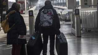 Auch zum Jahreswechsel kommt es in Frankreich zu Einschränkungen im Nah- und Fernverkehr Auch zum Jahreswechsel kommt es in Frankreich zu Einschränkungen im Nah- und Fernverkehr