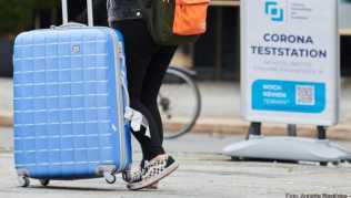 Den Koffer packen und in den Urlaub fahren? Die Deutschen müssen sich wieder auf Reisebeschränkungen über Ostern einstellen Den Koffer packen und in den Urlaub fahren? Die Deutschen müssen sich wieder auf Reisebeschränkungen über Ostern einstellen