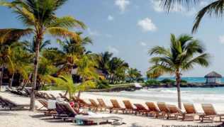Strandurlaub in der Karibik: Fernziele wie die Dominikanische Republik kehren zur Wintersaison 2021/22 zunehmend in die Angebote von Reiseveranstaltern zurück Strandurlaub in der Karibik: Fernziele wie die Dominikanische Republik kehren zur Wintersaison 2021/22 zunehmend in die Angebote von Reiseveranstaltern zurück