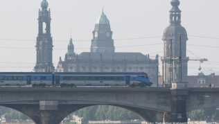 Das Auswärtige Amt warnt nun auch vor Reisen nach Prag Das Auswärtige Amt warnt nun auch vor Reisen nach Prag