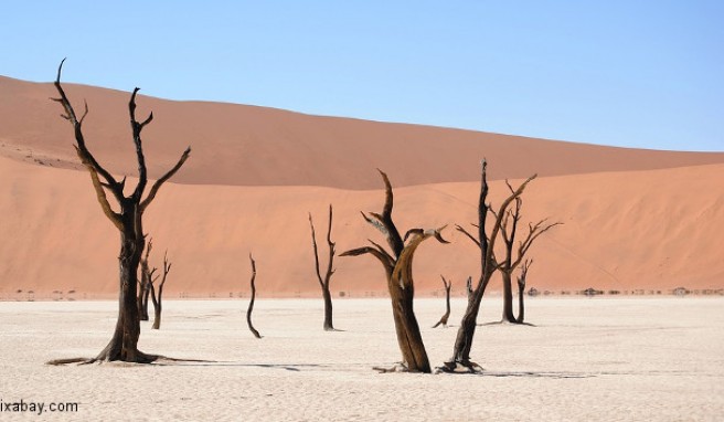  Namibia<span _fck_bookmark=