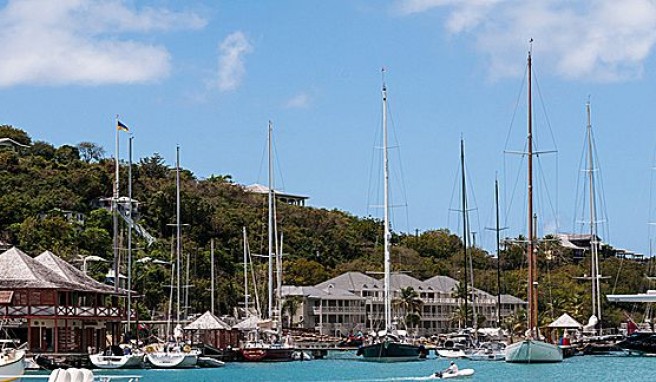 Promileben mit Jachten in English Harbour auf Antigua.