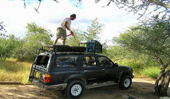 Jeep-Safari in der Kalahari in Botswana