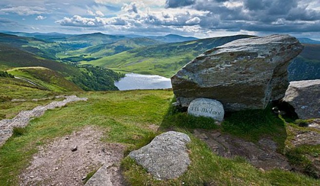 Ausflugsziel Malone Memorial in den Wicklow Mountains, dem Wanderer-Paradies, Dublin, Irland