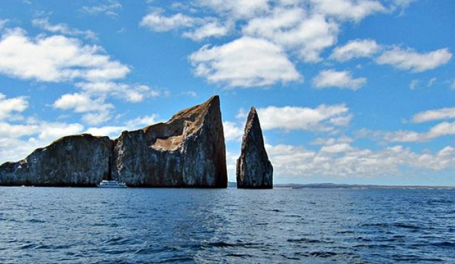 Der Kicker Rock, eines der Tierparadiese bei San Cristobal, Galapagos, Ecuador