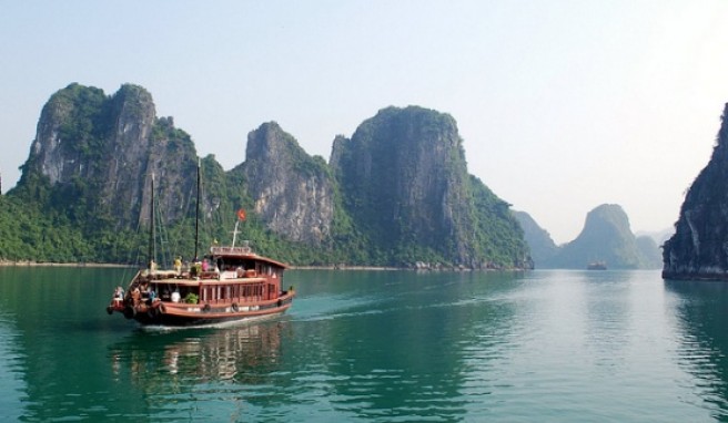 Ob Cruise, Rock-Climbing oder Relaxen die Halongbucht vereint alle Wünsche.