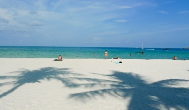 Schattenspiele am Chaweng Beach.