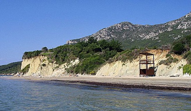 Der Strand von Liapades, eine versteckte kleine Bucht auf Korfu, Griechenland
