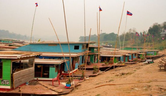 Slow Boats auf dem Mekong in Houay Xai, Laos