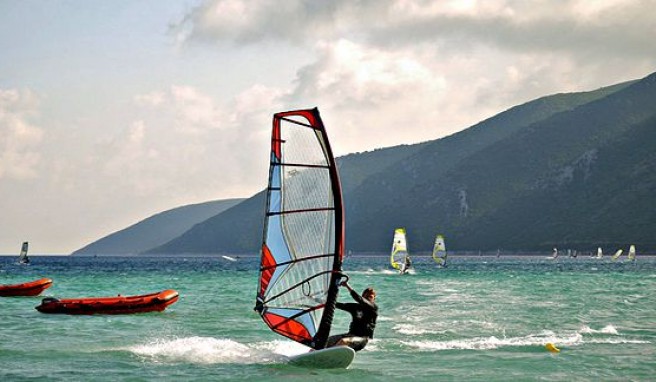 Vassiliki das Dorado der Surfer, Kiter und Segler auf der griechischen Insel Lefkas