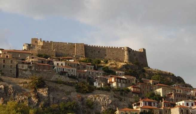 In Mólivos gibt es lediglich 30 Hotels und Pensionen. ##Foto: flickr.com siragri In Mólivos gibt es lediglich 30 Hotels und Pensionen.