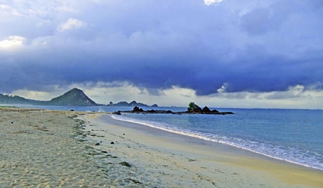 Kuta auf Lombok, wo es Strände ohne Ende gibt, Indonesien