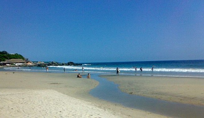 Endlose Strände an der mexikanischen Pazifikküste bei Puerto Escondido