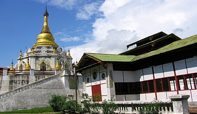 Shwe Kyina Pagode in Bhamo am Irrawaddy in Myanmar