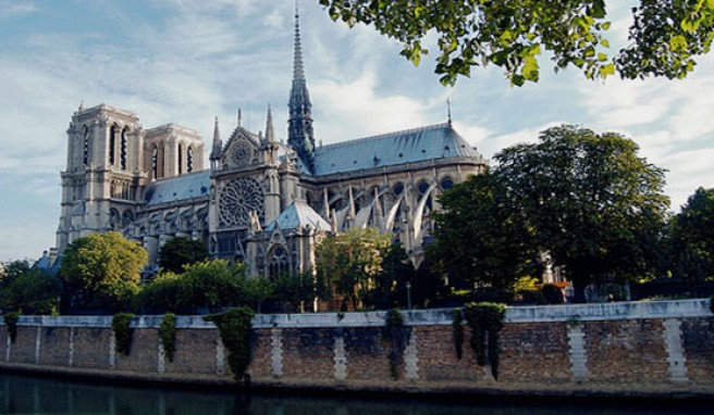 Notre Dame und ganz Paris vom Wasser aus genießen, Frankreich
