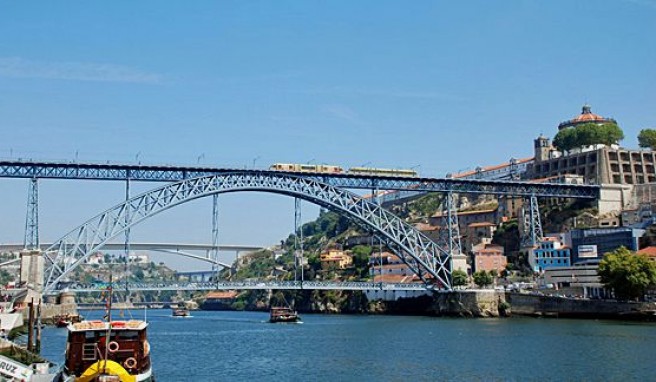 Porto am Duoro und die Brücke Dom Luis I, portugal